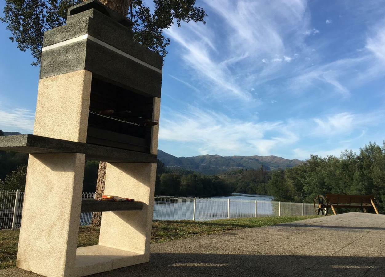 Turismo Homes River House Mill Geres ポーヴォア・デ・ラニョゾ エクステリア 写真