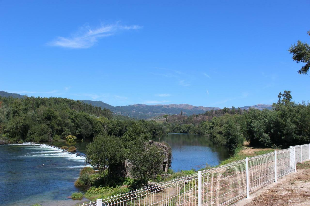 Turismo Homes River House Mill Geres ポーヴォア・デ・ラニョゾ エクステリア 写真