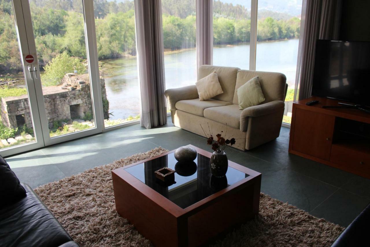Turismo Homes River House Mill Geres ポーヴォア・デ・ラニョゾ エクステリア 写真